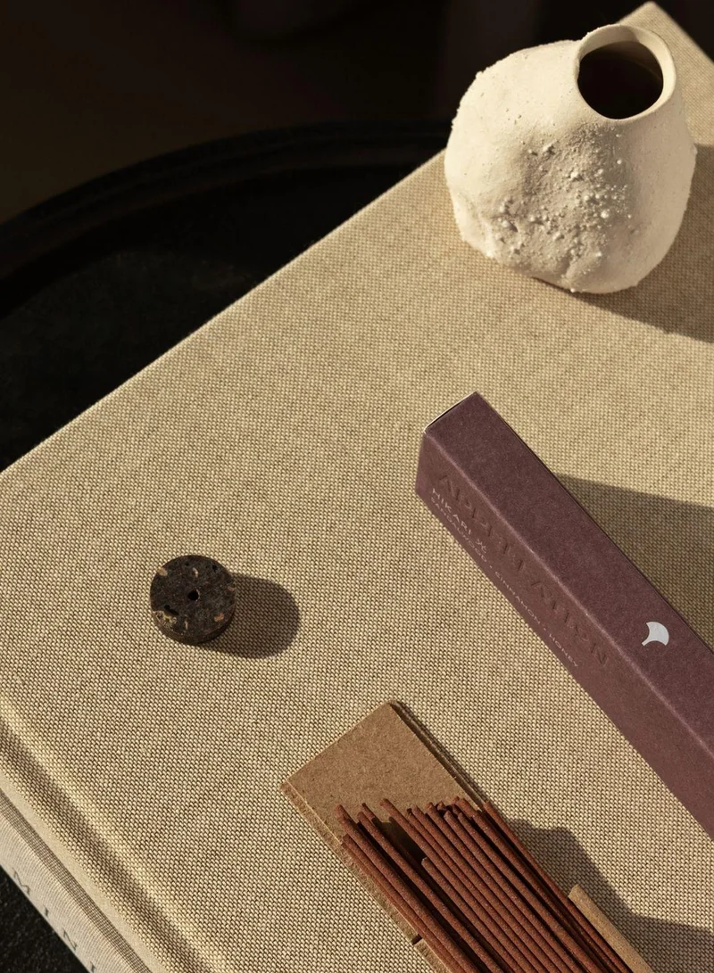 ابليشين Hikari Sandalwood, Cinnamon & Honey Japanese Incense