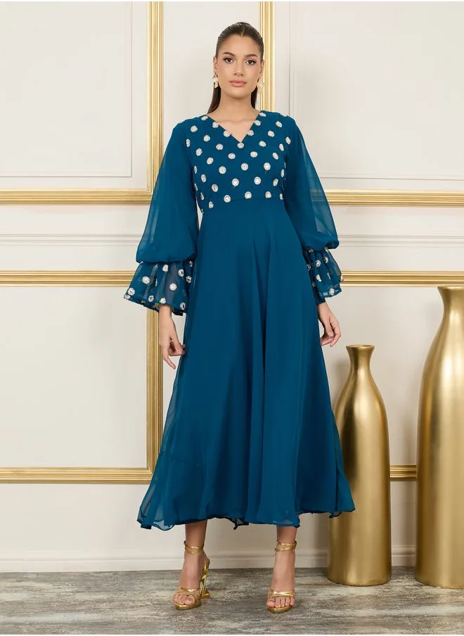 ستايلي Embroidered Flared Sleeves A Line Maxi Dress