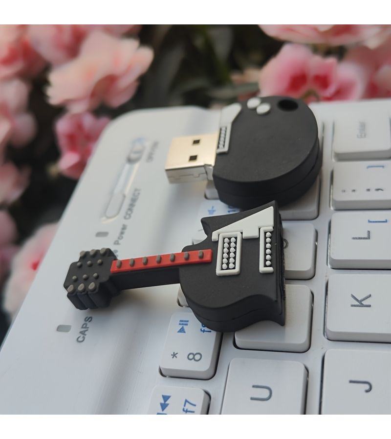 محرك أقراص فلاش USB جديد بسعة 4 جيجابايت بتصميم كرتوني إبداعي لطيف على شكل غيتار، مناسب للمكاتب والطلاب ومناسب للاستخدام كهدية. - Image 3