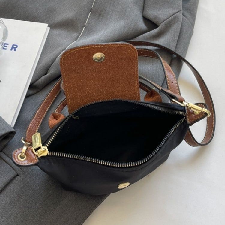 2026 Women's Nylon Dumpling Mini Crossbody Bag - Image 2