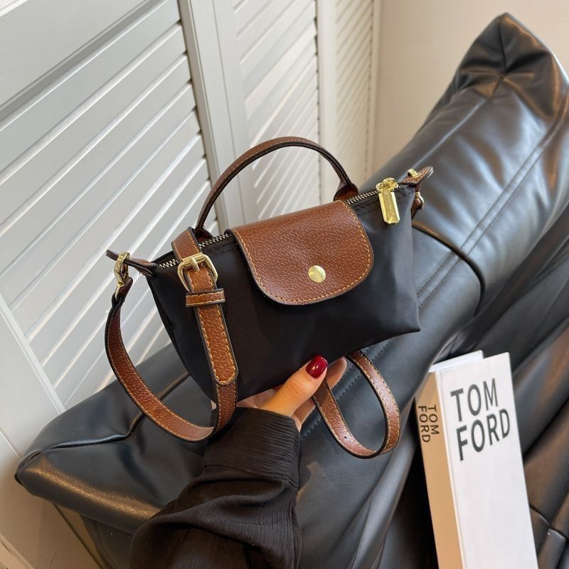 2026 Women's Nylon Dumpling Mini Crossbody Bag - Image 3