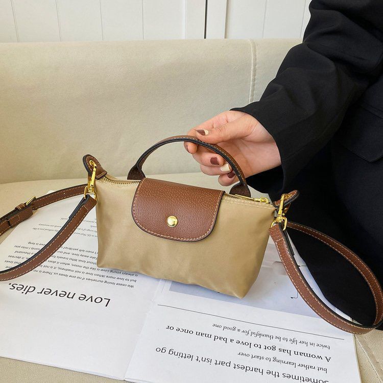 2026 Women's Nylon Dumpling Mini Crossbody Bag - Image 4