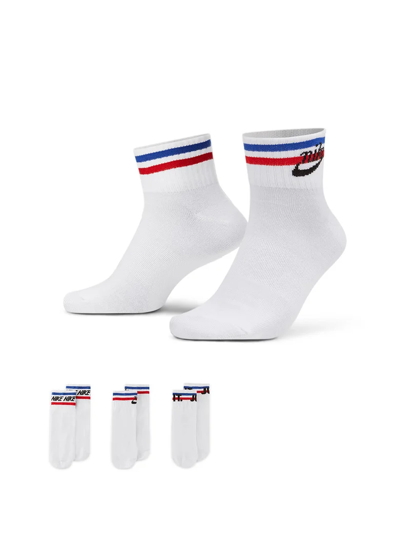 Nike Nike Everyday Essential Ankle Socks