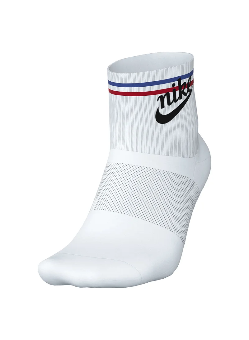 Nike Nike Everyday Essential Ankle Socks