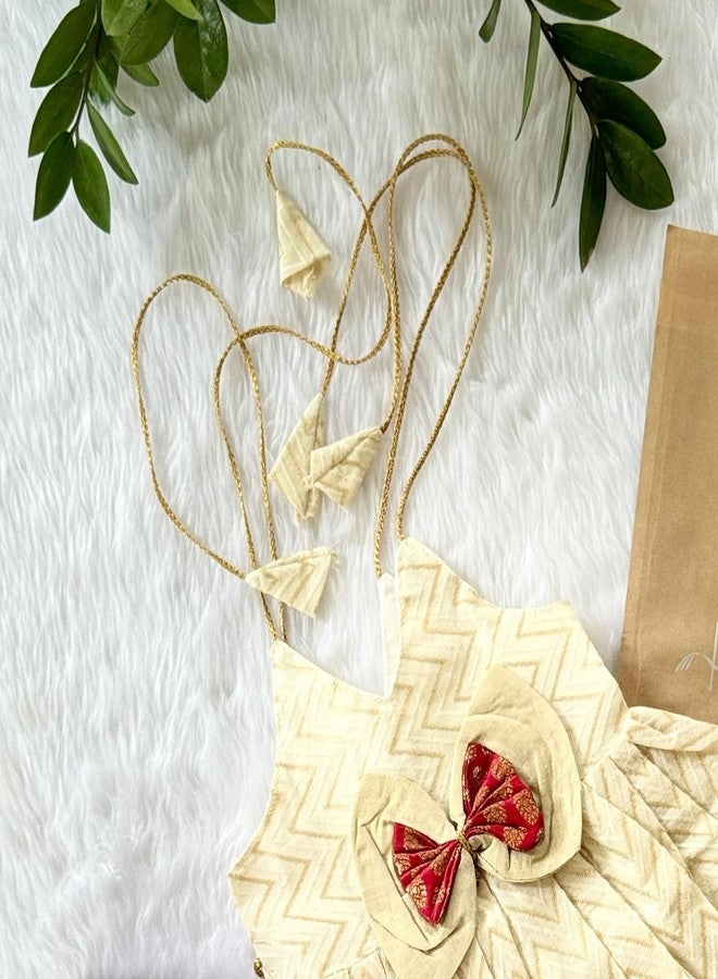 Picksparrow فستان عرقي/تقليدي من Picksparrow لحديثي الولادة (فيونكة متعرجة) (مقاسات: 0 شهر، 3 أشهر، لون أبيض كريمي) - Image 3