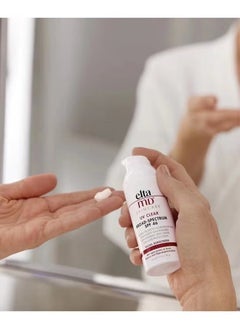 Elta MD UV Clear Broad-Spectrum SPF 46 Sunscreen, UVA/UVB Protection, Waterproof Sunscreen with Antioxidants, Oil-Free Formulation, 1.7 oz / 48 g  - Image 2