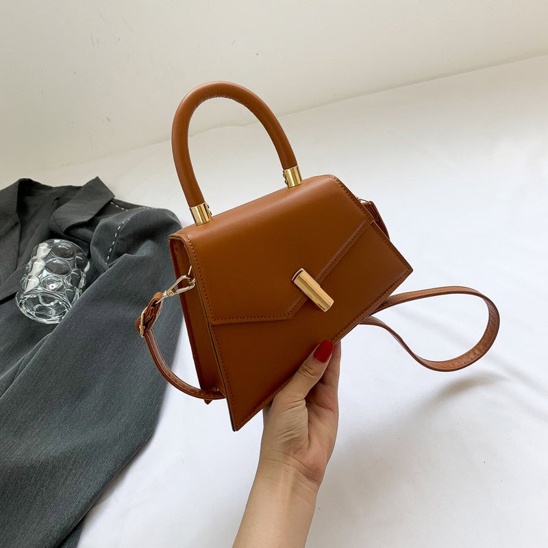 Casual Simple Handbag 2023 Bag Women'S Niche Fashionable Shoulder Bag Fashionable Simple Crossbody Bag - Image 1