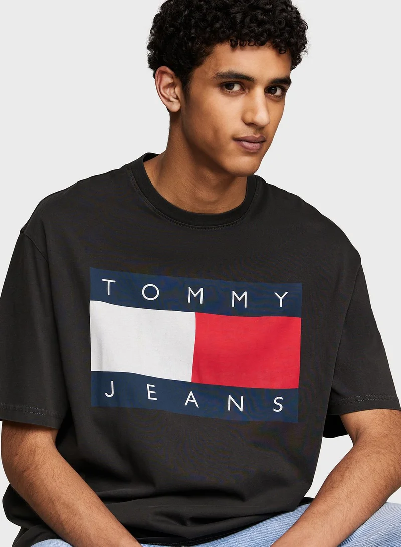 TOMMY JEANS Logo Big Flag Crew Neck T-Shirt