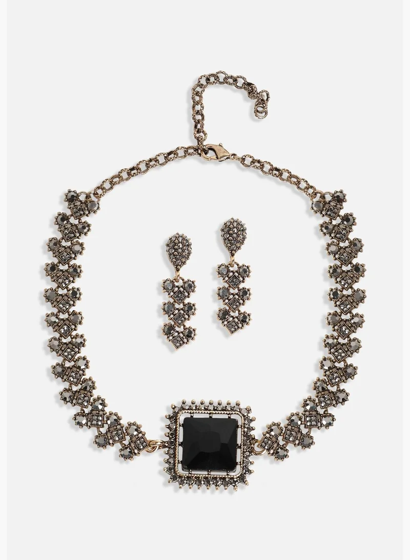 SOHI Gold Plated Designer Stone Party Wear Necklace and Earring Set For Women