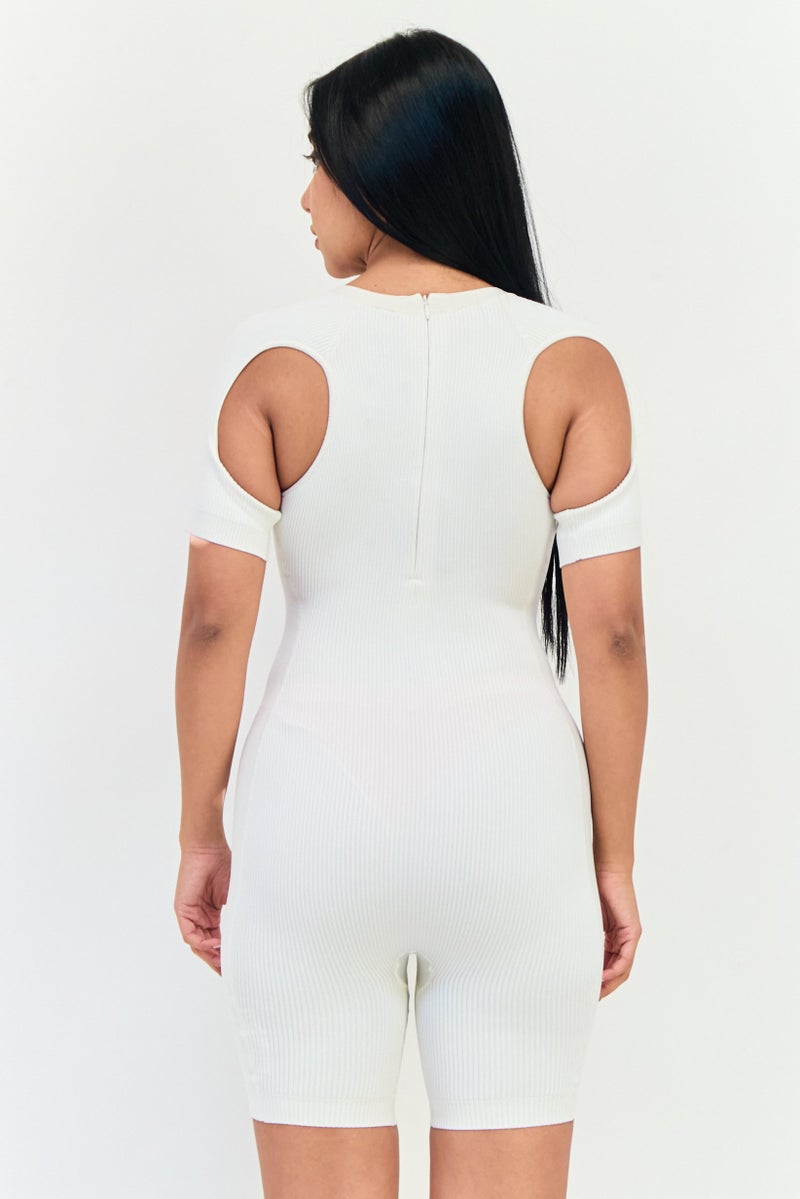 Adidas بدلة رياضية نسائية قصيرة الأكمام للأنشطة الخارجية، أبيض طباشيري - Image 3