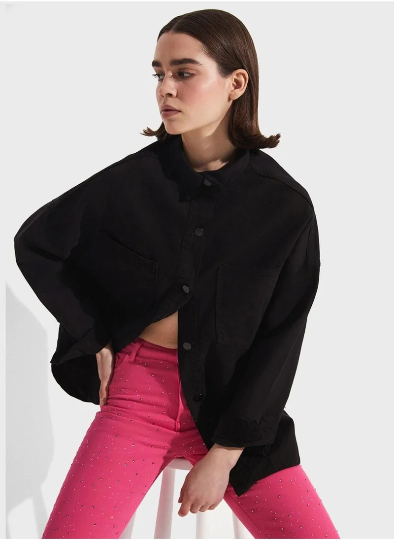 JUNE Essential Button Down Shirt