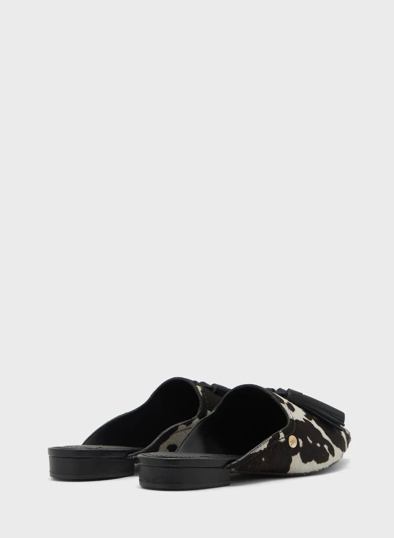 KENDALL + KYLIE Cara Slip Ons