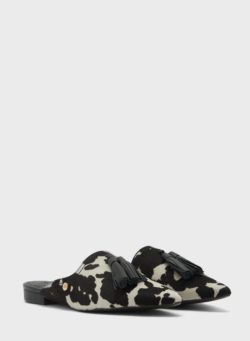KENDALL + KYLIE Cara Slip Ons