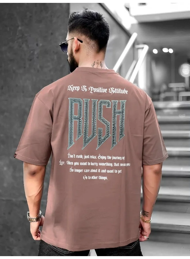 مانياك تيشيرت قطن رجالي مطبوع بياقة دائرية وأكمام ثلاثة أرباع باللون البني