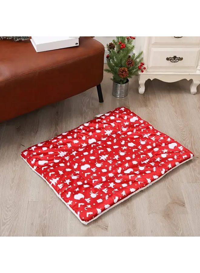 45x35 سم سجادة سرير للحيوانات الأليفة بسمك كريسماس بتصميم أحمر ومخطط من البوليستر الناعم للقطط والكلاب الصغيرة، دافئة في الشتاء، متينة وسهلة التنظيف، مثالية للاستخدام الداخلي، إكسسوارات الحيوانات الأليفة للعطلات - Image 3