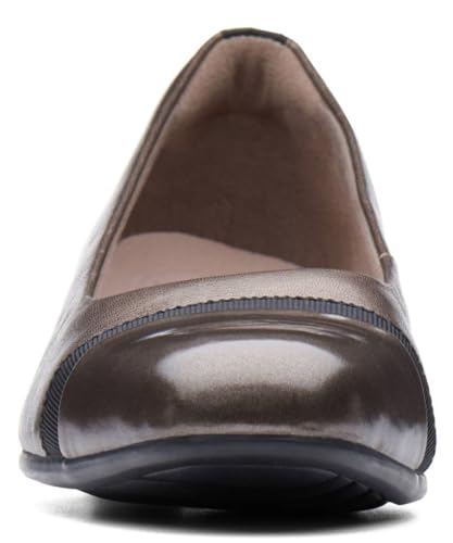 Clarks Women's Juliet Monte Pump, pewter leather/synthetic,7 Wide - Image 2