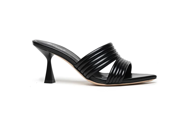 كابلي صندل منزلق بكعب بأشرطة مضلعة