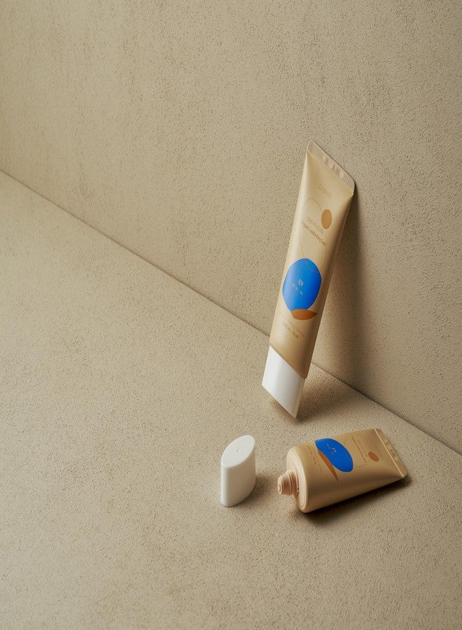 12غراب 12GRABS فيجان كومفورتينج صن إيسنس SPF50+ PA++++ | واقي شمس كوري واسع الطيف لتفتيح البشرة ومكافحة التجاعيد | تركيبة مرطبة خفيفة الوزن وغير دهنية | مناسب لجميع أنواع البشرة | 50 مل - Image 4