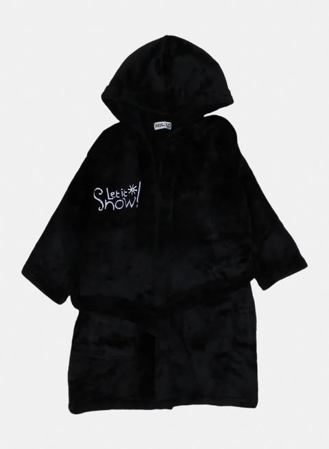 روب مخملي للأطفال – أسود بتصميم "دعها تثلج"