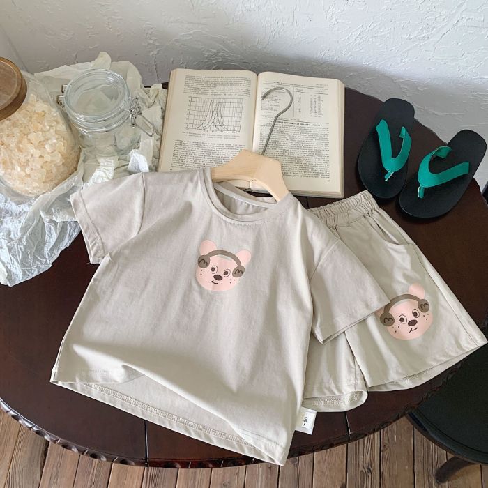 Childrens Summer suit New Boys and Girls Short-sleeved Shorts Two-piece Babys Summer Wear Thin Fashionable Off-white 