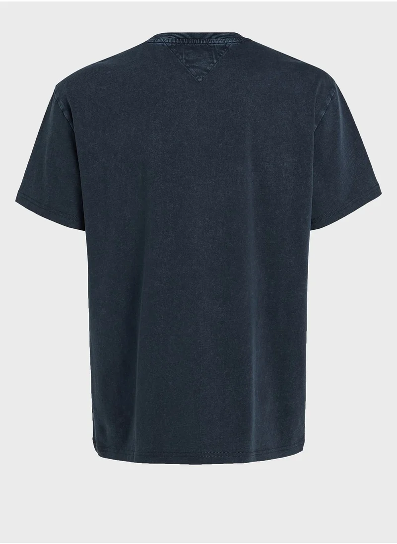 TOMMY JEANS Graphic Crew Neck T-Shirt
