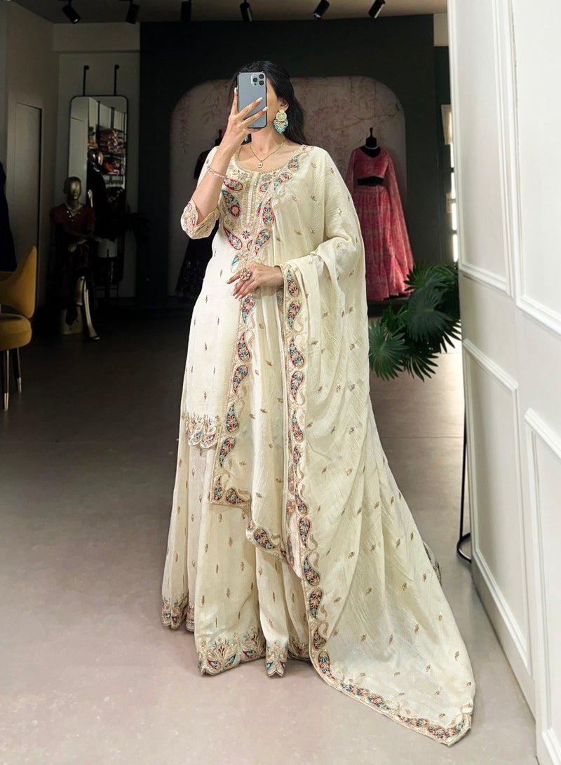 The perfect fusion of classic elegance and modern flair is present here  - Image 3