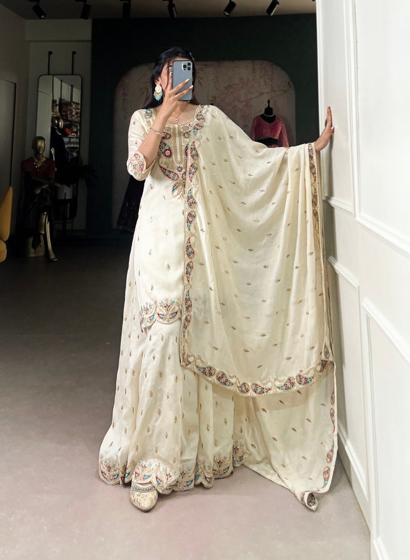 The perfect fusion of classic elegance and modern flair is present here  - Image 5