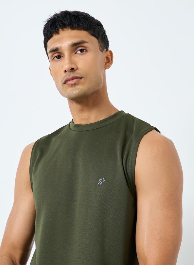 ستايلي اكتيف تيشيرت كت بتفاصيل شق جانبي - Image 3