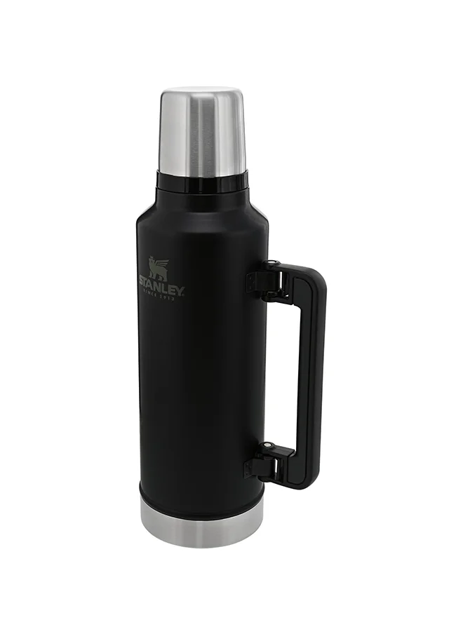 ستانلي Stanley Classic Legendary Bottle 1.9L / 2.0QT Matte Black â€“ BPA FREE Stainless Steel Thermos | Hot for 45 Hours | Leakproof Lid Doubles as Cup | Dishwasher Safe | Lifetime Warranty