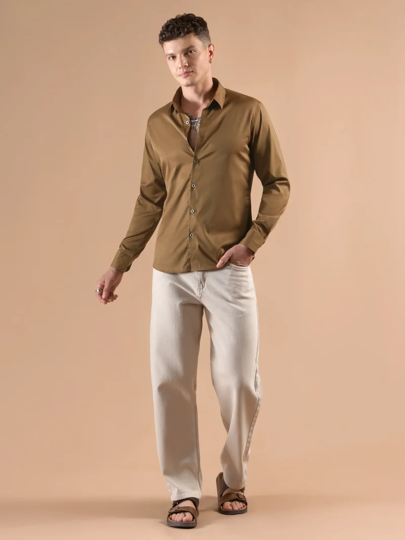Beyoung Brown Solid Regular Fit Shirt