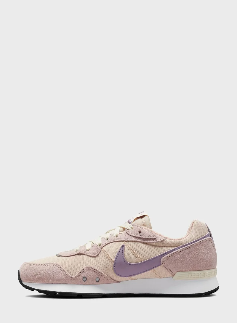 Nike Venture Runner