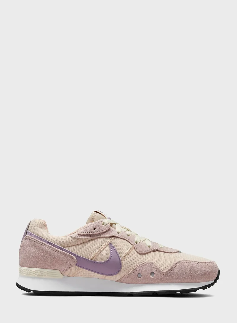Nike Venture Runner