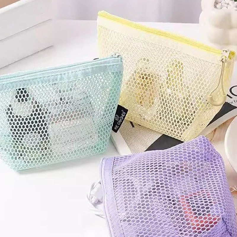Large Capacity Green Triangular Storage Bag for Makeup Toiletries Nylon Organizer - Image 4
