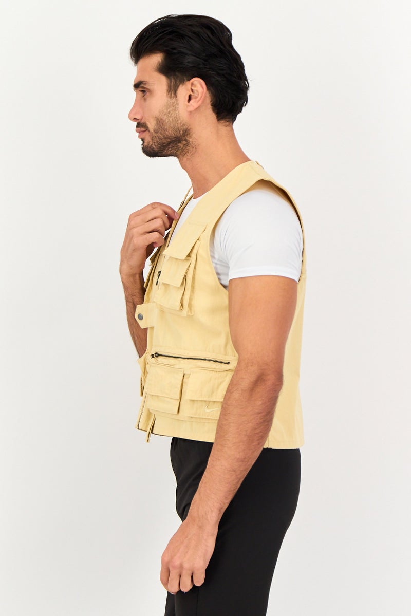 Nike Men Sportswear Fit Sleeveless Outdoor Gilet Jacket, Beige - Image 3