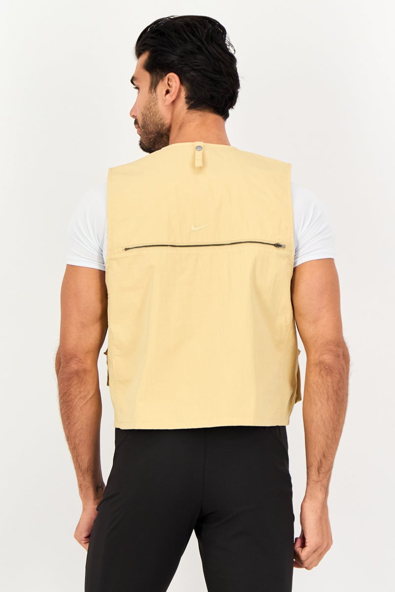 Nike Men Sportswear Fit Sleeveless Outdoor Gilet Jacket, Beige - Image 2