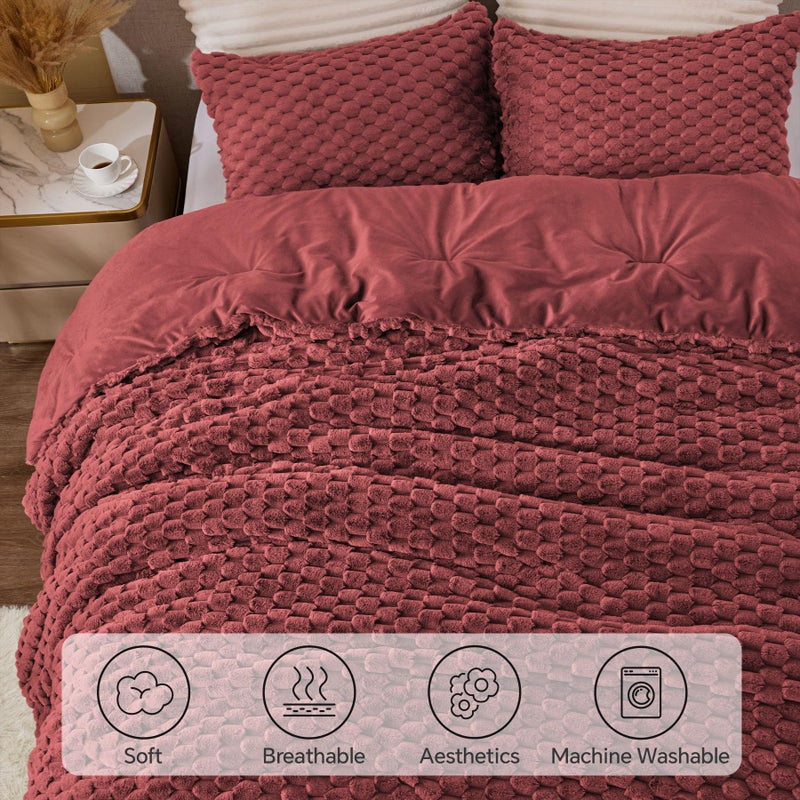 BEDELITE Fluffy Queen Comforter Set - Burgundy Fleece Soft Comforter for Queen Size Bed, Luxury Warm Bedding Set for Winter, Fuzzy Bed Set 3 Pieces (1 Comforter, 2 Pillowcases) - Image 3