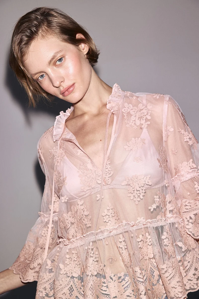 H&M Lace blouse
