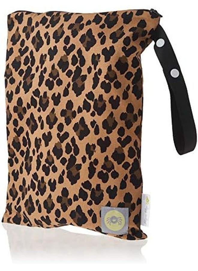 Itzy Ritzy Sealed Wet Bag With Adjustable Handle Washable And Reusable Wet Bag With Water Resistant Lining Ideal For Swimwear Diapers Gym Clothes And Toiletries Measures 11" X 14" Leopard Medium  - Image 3
