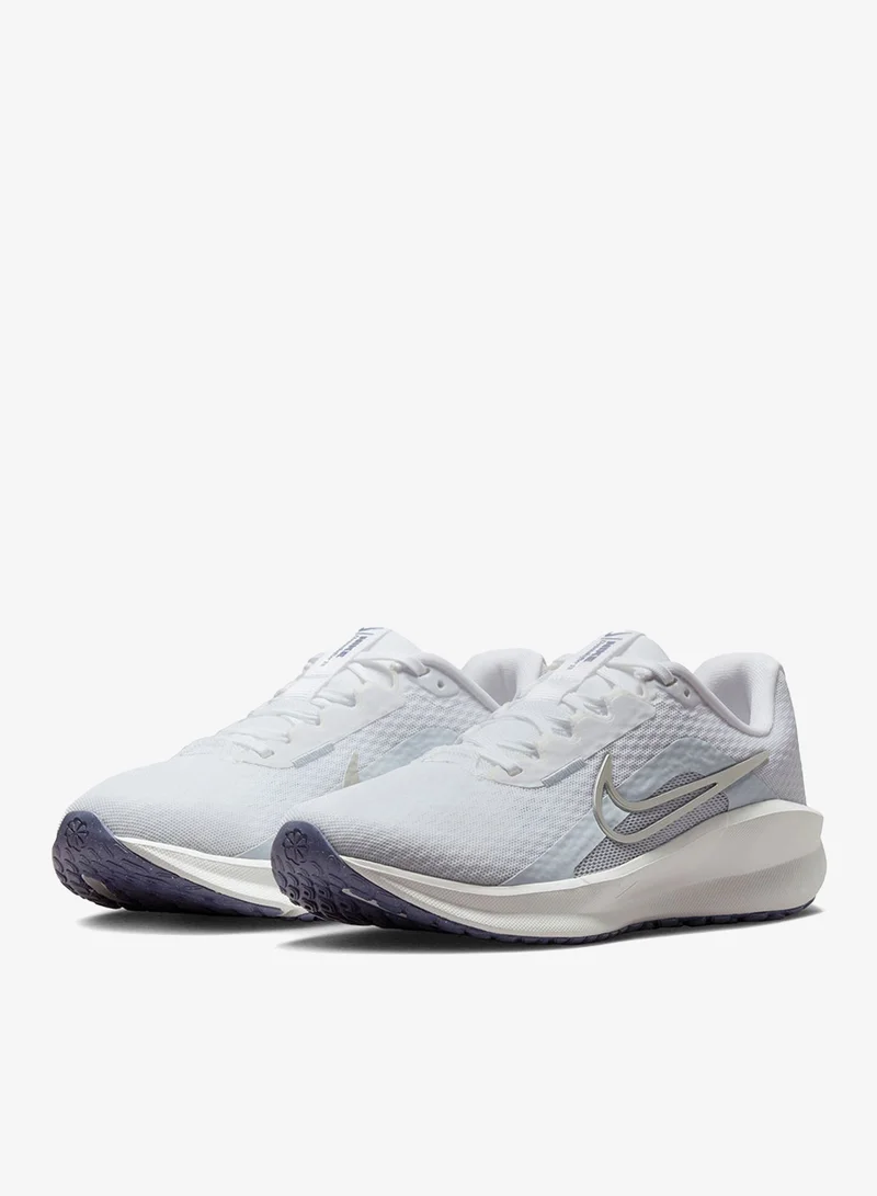 نايكي داون شيفت