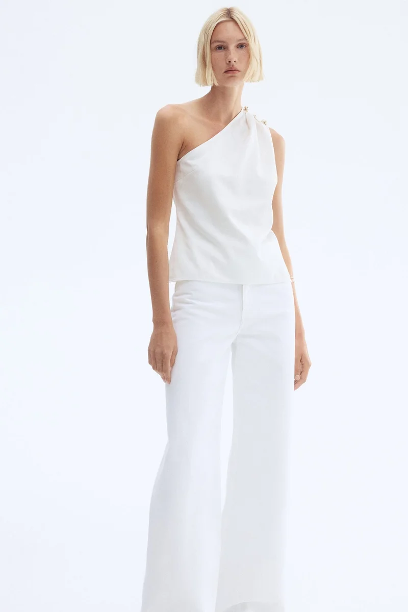 اتش اند ام بلوزة بكتف واحد وأزرار