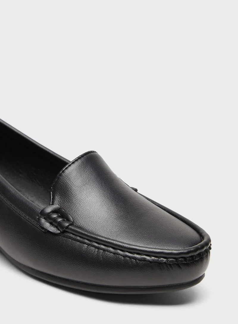 Le Confort Casual Moccasins