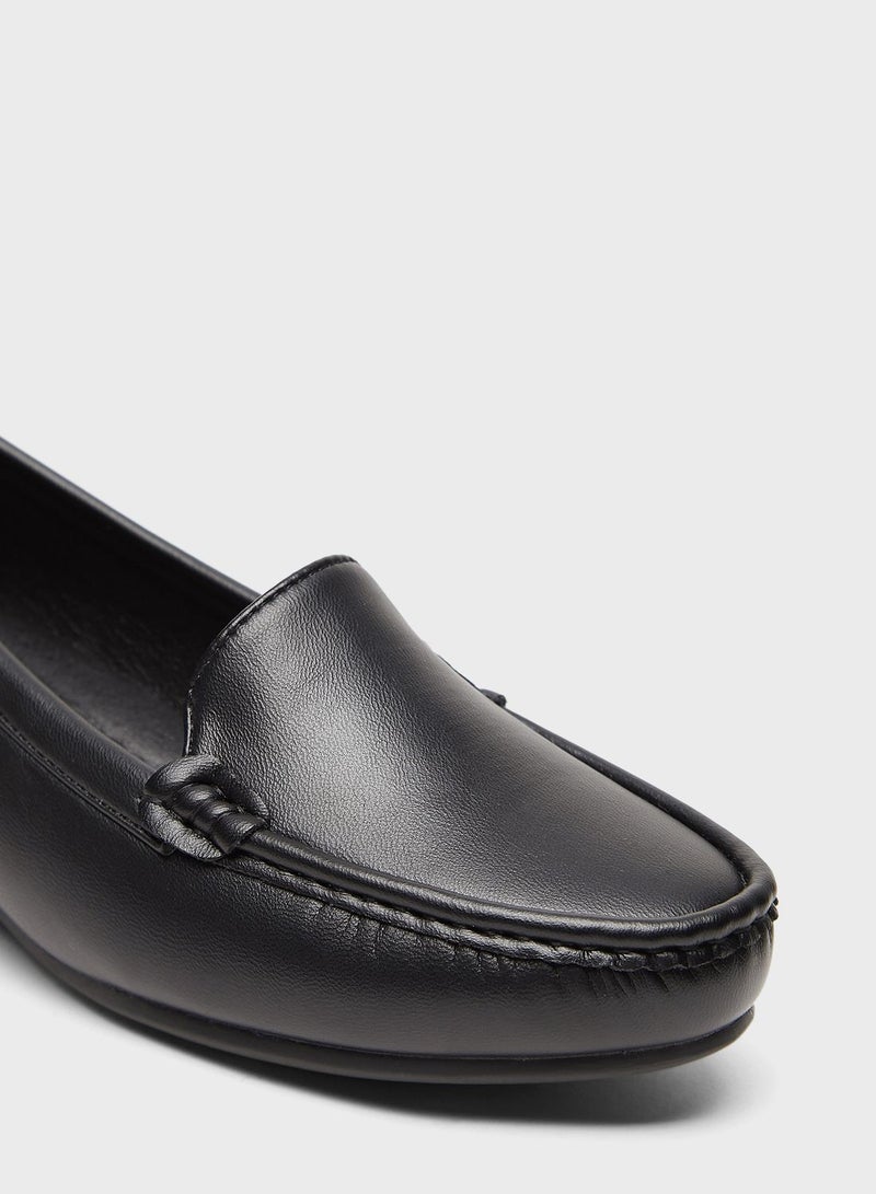 Le Confort Casual Moccasins - Image 4