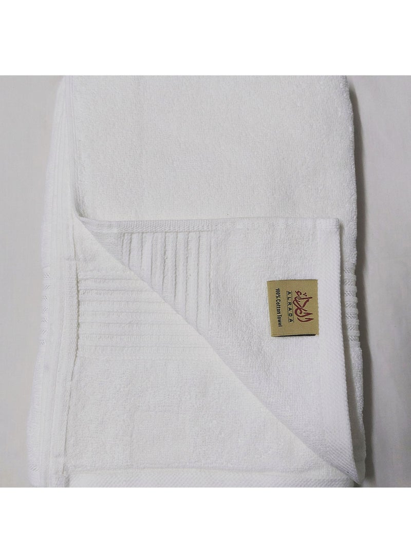 منشفة حمام بيضاء