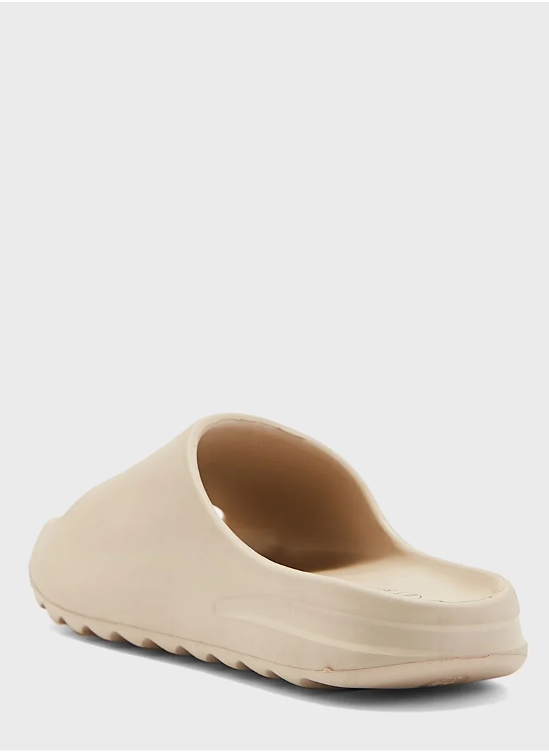 BRAVE SOUL Yaz 2 Slider Sandals