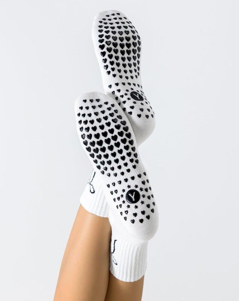 Yawlsow Pilates Grip Socks for Women Yoga Grippy Socks Cute Barre Non Skid Athletic Crew Sticky Sock Workout Hospital (US, Alpha, One Size, Regular, Regular, 1 Pack-Black-Big Bow) - Image 2