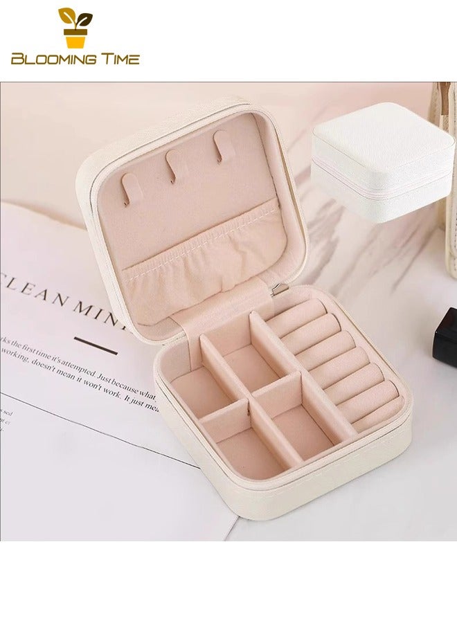 بلومنغ تايم العلامات الموصى بها الجلود والمجوهرات خاتم مربع, السفر المحمولة مجوهرات تخزين مربع, سوار قلادة تخزين المجوهرات مربع, مجوهرات مجوهرات مربع,مجوهرات مجوهرات مربع,مجوهرات مجوهرات مربع, مجوهرات مجوهرات مربع, مجوهرات مجوهرات مربع - Image 1
