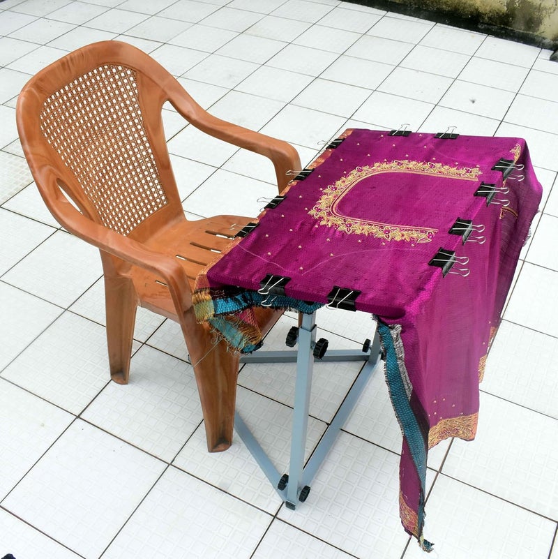 Prabhas Designs Height Adjustable Frameless Box Aari Stand 24 X 16 Inches with 12 Clips Alternative for Hoops - Image 2