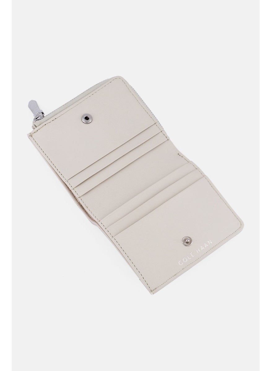 COLE HAAN Women Vartan Card Case, Silver  - Image 3