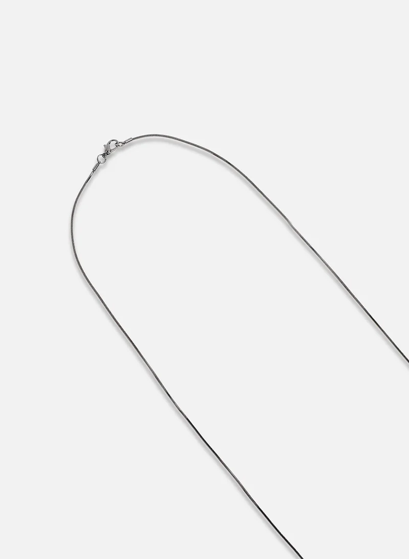 SOHI Embellished Circular Artificial Pendant Necklace Jewellery