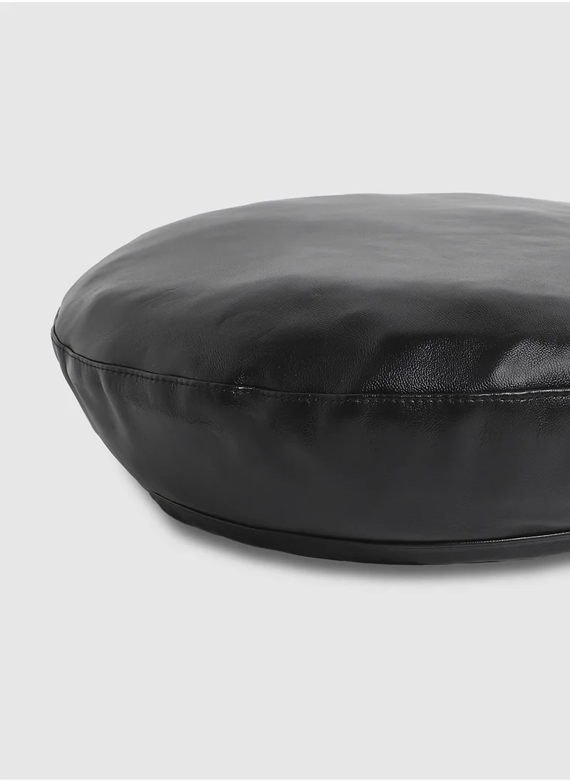 Haute Sauce Flat Grain Beret Hat - Black